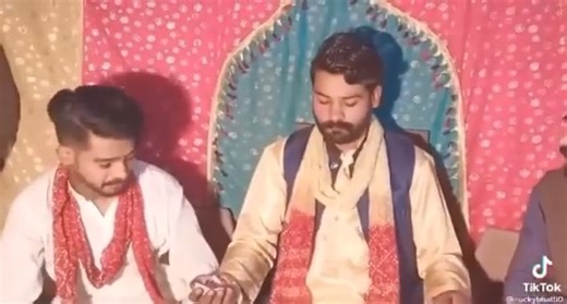 Tm milay jb se 🙂 | Meme War