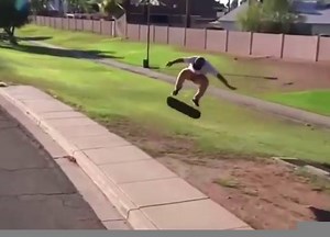Jordan Hoffart battles it out for the Varial Heelflip..! http://www.skateshrimp.com | Skateshrimp Skateboarding