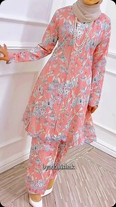 Kebaya anna warna peach grey ✨ lembut sangat warna ni nampak manis bile dipakai . Cepat beli warna ni sebelum habiss ✨ Beli sini 👉 https://vt.tiktok.com/ZSjV6Fo2m/ #kebaya #kebayasulam #kebayamodern | Saadah Ishak