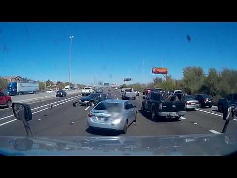 Tailgating fail- Crash captured on my dashcam in Phoenix, Arizona Choque