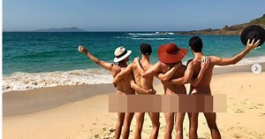 Rộ lên trào lưu đổ xô tới công viên để... khoe vòng 3