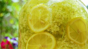 Cum se face cea mai buna socata. Reteta simpla pentru bautura racoritoare a copilariei