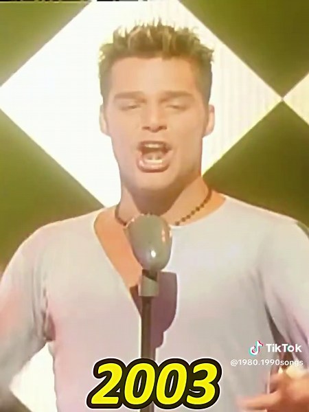 Ricky Martin – Livin’ la Vida Loca#LivinLaVidaLoca #OfficialMusicVideo #RickyMartin#90s #80s