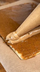 112K views · 2.1K reactions | Crémeux caramel vanille, la recette 癩 Dites moi si ça vous donne envie d’essayer ? 1 gousse de vanille 50 g de crème liquide 30 % 50 g de sucre 15 g d’eau 10 g de glucose (optionnel) 100 g de crème liquide 30 % 2 jaunes d’œuf 1,5 g de gélatine Pour un crémeux encore plus onctueux tu peux même ajouter 15g de chocolat blanc ou dulcey avec la gélatine  #patisserie #caramel #recette #cremeux dessert | Irvin Pastry | Facebook