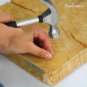 18K views · 38 reactions | Learn this simple trick and you will never HIT YOUR FINGER with a hammer again! 朗啕 | Handimania | Facebook