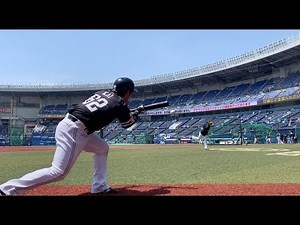 キャッチャー目線の大迫力。甲斐拓也のバント練習が目の前で始まった