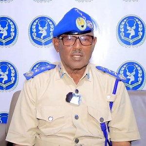 Ciidanka Booliska oo gacanta ku dhigay hub sharci darro ah watay iyo dhalinyaro muddooyinkii u dambeeyay afduub isku samaynaayay . | Cismaan Axmed Cismaan Hirad