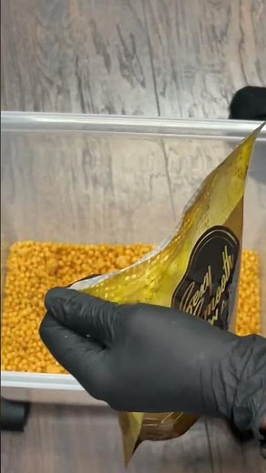 Unboxing Sexy Smooth Golden Allure Hard Wax by @LaaxLounge | Professional Waxing Product Review