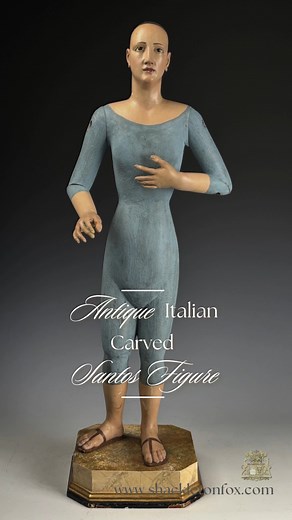 ✨ For Sale — Mid-18th Century Italian Polychrome Santos Figure ✨ A rare and beautifully preserved female Santos figure, carved in Italy circa 1750. Featuring articulated arms, inset glass eyes, and traces of its original polychrome and gilding, this expressive devotional figure stands on its original octagonal base. Once used in Catholic processions and altar displays, it carries centuries of history and craftsmanship. An exceptional piece for collectors of religious art, decorative interiors, o