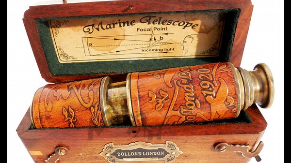 16 Inch 1920 Marine Telescope Collectible Décor Nautical Spyglass Antique Mounted Solid Brass Pirate Telescope with Wooden Box and Carving Bounded