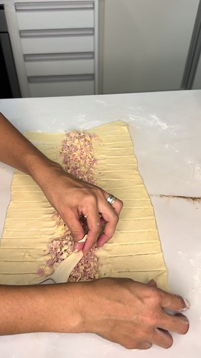 Receitas para café da tarde: salgado assado e bolo de chocolate