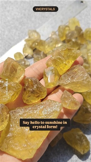 🍋 Lemon Quartz Rough ⬇️ 💎 Natural Rough Pieces – Raw, radiant, and full of life force 📥 DM now to bring home this crystal sunshine! ✨ Metaphysical & Mystical Benefits: 🌞 Elevates Mood & Energizes the Aura – Lemon Quartz radiates uplifting energy, helping to dissolve sadness, lethargy, or negativity. It infuses your aura with light, optimism, and emotional warmth, acting like a daily dose of sunlight for the soul. 🧠 Enhances Focus, Clarity & Decision-Making – Perfect for those facing confusi