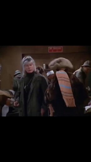 #ClassicMASH #MASH #mash4077 #war #frankburns #hotlips #majormargarethoulihan #radar #bugle | Coby Goodwin