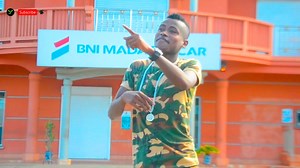 Genel de Marolambo - MIKARAMA ZAHO https://youtu.be/E3kvyus5Ugk #ANKAFIZO #APARITAHO © NG Média | NG Média