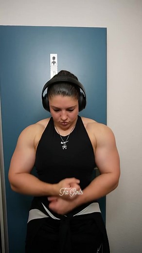 4.3K views · 101 reactions | Female bodybuilder hard workout in gym Fit Girls @highlight #reels #bodybuilding #fitness #fitnessmotivation #gymgirl | Fit Girls | Facebook