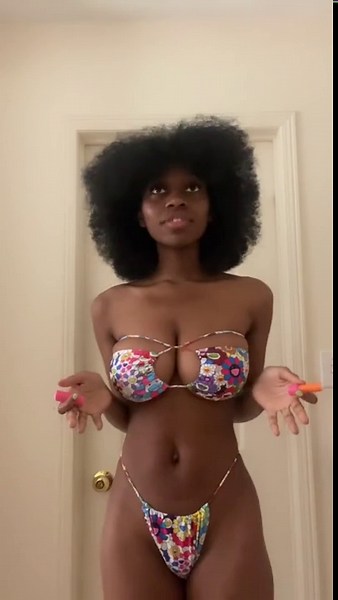 Sexy ebony teen bikini body