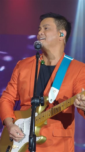 Kapamilya actor-singer-songwriter Ogie Alcasid performs at The HOPE Gala: An Anniversary Dinner Concert held at Solaire North. #EPCALM #EPCALMat20 #HopeGala2025 #MartinNievera #OgieAlcasid #SolaireNorth #OrangeMagazinePH #TeamOrange | Orange Magazine TV