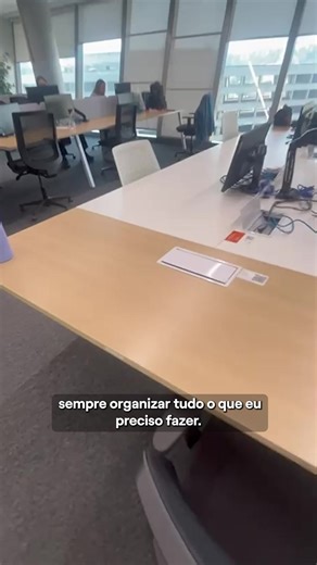 Estagiar na Enel não precisa ser só um sonho, pode ser o seu próximo passo! Com vagas abertas o ano todo, Mariana Gomes, estagiária na Enel Rio, mostra que aqui o aprendizado acontece de verdade, na prática e com muita energia! ⚡ Na rotina dela, não tem tempo ruim: é trabalho em equipe, desafios reais e aquela chance diária de crescer e fazer a diferença. Inscreva-se em: https://acesse.one/fe2wy | Enel Clientes Brasil