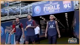 Another Friday. Another final 🏆 Un autre vendredi. Une autre finale 🏆 | PSG - Paris Saint-Germain