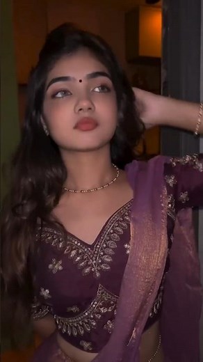 Insta Reels shorts beautiful girl dance sexy saree hot bhabhi navel viral video backless saree suit