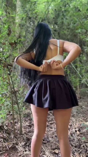 RT @misstinaaaa11: Where would you like me? 😏A) In the bushes 🌿B) Right on the ground 🌍C) Behind a tree 🌳D) All of the above ✨ https:/…