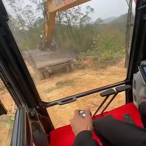 257K views · 913 reactions | Amazing excavator driving skills ever Join: Heavy Equipment | Top Grind - TG | Facebook
