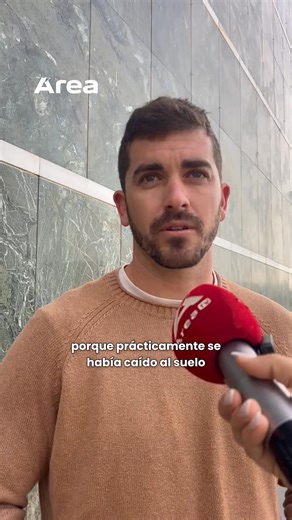 4.5K views · 35 reactions |  Sergio: el héroe de Marbella que salvó la vida de un hombre de 43 años que sufrió una parada cardíaca. ️ @dessymv #costadelsol #rcp #noticias | Área Costa del Sol | Facebook