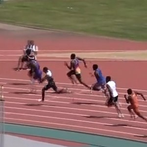 19.49 wind legal 200m...Erriyon Knighton just did THAT Via: LSU Track & Field | FloTrack