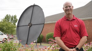 'This is the largest fry pan': 15-foot-tall, 2,000-pound fry pan display at Niagara County Fair