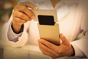 Square Lower Even as Oppenheimer Lifts Price Target to $280