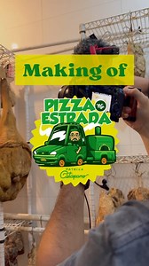 Sexta-feira que vem tem episódio novo no canal! não percam o terceiro episódio do #PizzaNaEstrada no @bardagrotta @fornosanto @queijosroni @reemaqoficial @espacogastronomico.sp @le5stagionisp @le5stagioni.br #patrickcatapano #pizzanaestrada #pizzanarua #apizzacomoalimento #profissãopizzaiolo #pizzaiolos #comunidadeprofissãopizzaiolo #pizzanapoletana #fornosanto #fornoalenha #carretinha | Patrick Catapano