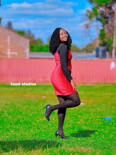 Easy Pose Ideas for Girls That Will Make Your Photos Stand Out