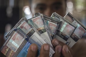 Tarif Cukai Resmi Naik Mulai Hari Ini, Berikut Daftar Baru Harga Rokok - Makro Katadata.co.id
