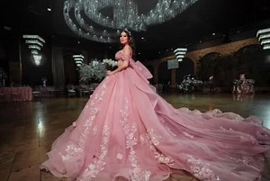 The Crystal Room by Paseo Real is a dream! Tour our venues Monday-Saturday Call (956) 718-4000 Visit 2335 Endeavor Dr Laredo TX Whatsapp Chat (956) 229-5167 #holalaredo #delaredo #laredotexas #laredotx #ldotx #laredosbestquinces #xvlaredo | Paseo Real Receptions