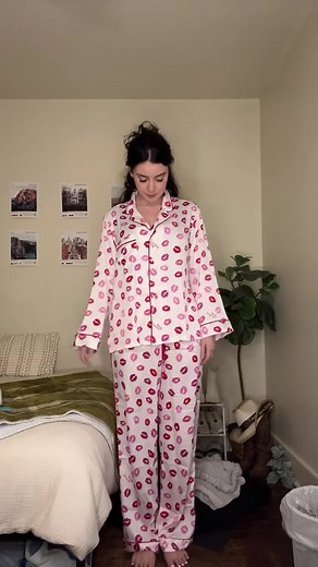 Hot Blockchain Trends: Explore DIY Playboy Bunny Costumes