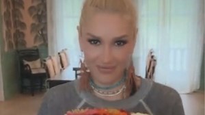Gwen Stefani shows off her sprawling field of colorful flowers at Oklahoma ranch