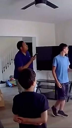 498K views · 7.4K reactions | Una Chica Entró Desesperada A Su Casa  #Viral #Trending #Curiosidades #SabiasQue #LeccionesDeVida | Narativas Realidades | Facebook