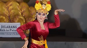 76K views · 1.3K reactions | Tari Puspa Winangu - Joged Bumbung Buleleng Bali. Mantap sulingne Sekaa Joged Mangun Semara Selat Buleleng Bali #jogedklasik #bungbung | Fandy Bali Channel | Facebook