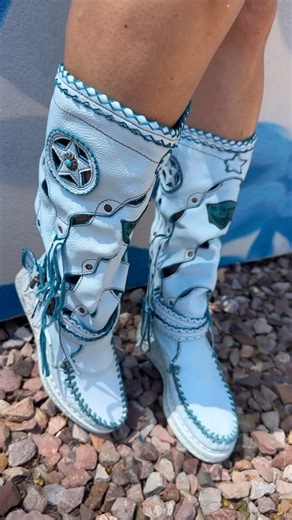 Hand-dyed and ready for summer! These gorgeous ocean blue, wedge moccasin boots are the must have boots for your summer vacation ☀️🌊🏝️ #getaway #vacay #summer #vacation #beach #wedge #tropical #destination #musthave #whattowear #holiday #fun #sun #carefree #liveitup Available at www.bootjunky.com search for style Mirea (featured here Handyed Azure) | Boot Junky