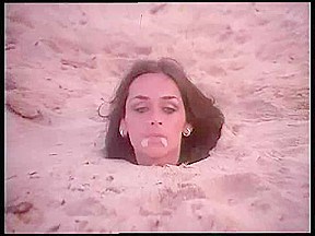 Delightful head gives head at the beach!