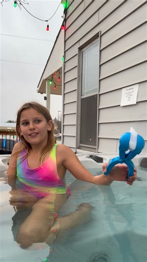 Dry ice in a hot tub. Google said it was a bad idea. #dryice #hottubtherapy #kidsatplay #hottub #dryiceblasting | Jamie Fischer-Realtor