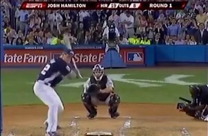 ⚾️On July 14, 2008 Josh Hamilton, who at one point goes deep 13 consecutive times, hits a record-setting 28 home runs in the first round of the Home Run Derby, but falls short in the finals, losing to Twins first baseman Justin Morneau, 5-3 at Yankee Stadium. With 71 year-old former coach Clay Counsil pitching, the Rangers outfielder breaks Bobby Abreu's mark of 24 set in 2005.⚾️ #TheGreatHambino | Davenport Sports Network