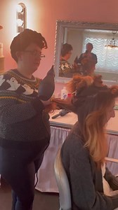 📸 Back to our photo sessions! 📷 Loved capturing this 70s senior portrait vibe with @beauticianbriana on styling. She nailed that Stevie Nicks look! 🌼✨ And of course, we couldn’t resist some spontaneous instant portraits at the end of the day. Stay tuned for more retro goodness! #Photography #SeniorPortraits #StevieNicksVibe #InstantPortraits | Vintage Girl Studios