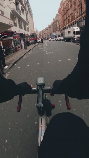 car brain 👍 #fixedgear #fixie #trackbike #cycling #fixed #singlespeed #fixieporn #fixedgearbike #bikelife #fixiebike #bike #cinelli #fixedlife #fixiegram #cyclinglife #bicycle #savethetrackbike #fixielife #fixedbike #brakeless #bikeporn #roadbike #fixiefamous #fixedgearlife #messlife #cyclist #fixiegoon #pista #fixedgearindonesia #fixies | Matheus Tannús