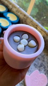 25K views · 792 reactions | Marshmallow hot chocolate scented wax melts! I love making these every year 珞☕️ #functionalart #notfood #reelsviralシ | The Starlit Corner | Facebook