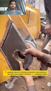 🔥 *Amazing Skills! Caterpillar Bucket Line Boring & Welding Adjustment Process* 🔧 | Precision Work देखिए किस तरह प्रोफेशनल वेल्डर ने Caterpillar बकेट की लाइन बोरिंग और वेल्डिंग को बड़ी सटीकता से एडजस्ट किया! 👨‍🏭 हर स्टेप पर जबरदस्त स्किल और मशीनिंग टेक्निक का शानदार प्रदर्शन 💪 #Caterpillar #WeldingSkills #LineBoring #HeavyEquipmentRepair #MachineWork | Indian Excavator Sumit