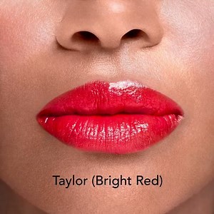 Our Fade Proof Nanopigment Technology deposits long-lasting color to your lips with a demi-gloss finish. Glossy Lip Mark is available in nine gorgeous shades, which is your go-to? http://bit.ly/ThriveGlossyLipMark | Thrive Causemetics