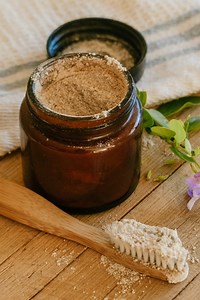 Homemade Remineralising Tooth Powder