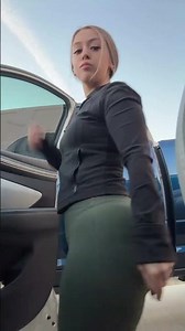 beautiful girl fat ass bounce