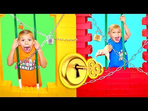 Trapped In LeGo Jail Escape RooM!